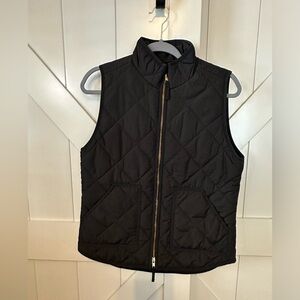 - J Crew Factory Quilted puffer vest - black- size small -